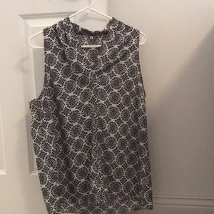 XL black and white tank